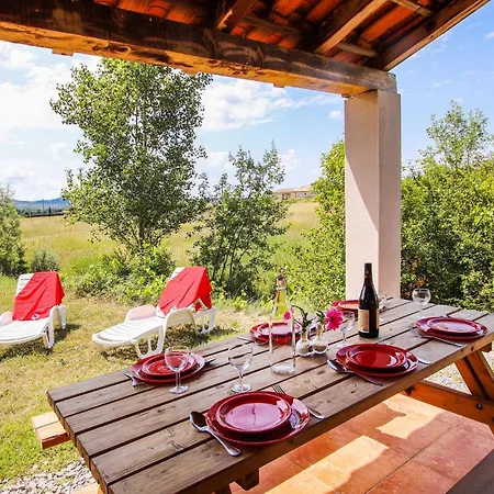 Stunning In With Kitchenette *