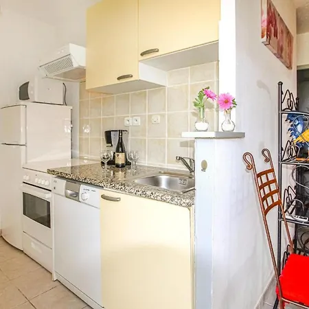Stunning In With Kitchenette * Grospierres